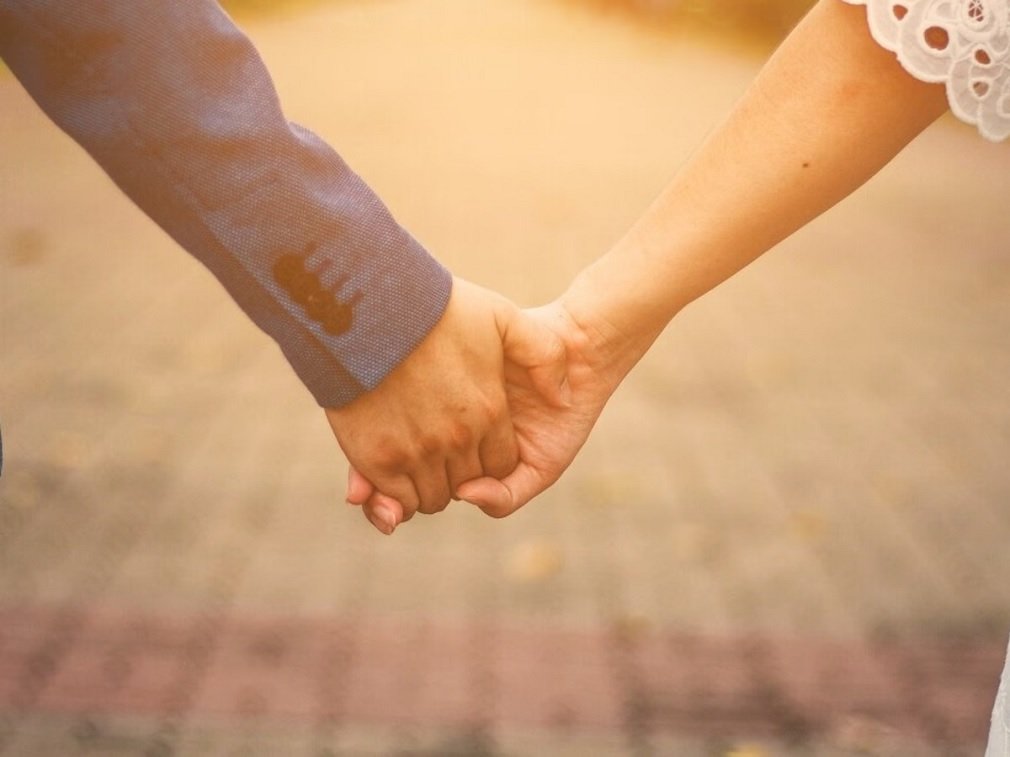 Bihar News:अनोखा प्रेम प्रसंग…बुढ़ापे में फिर खिला बचपन का प्यार, एक महिला को 60 साल के वकील के साथ हुआ मोहब्बत, जानिए फिर क्या हुआ