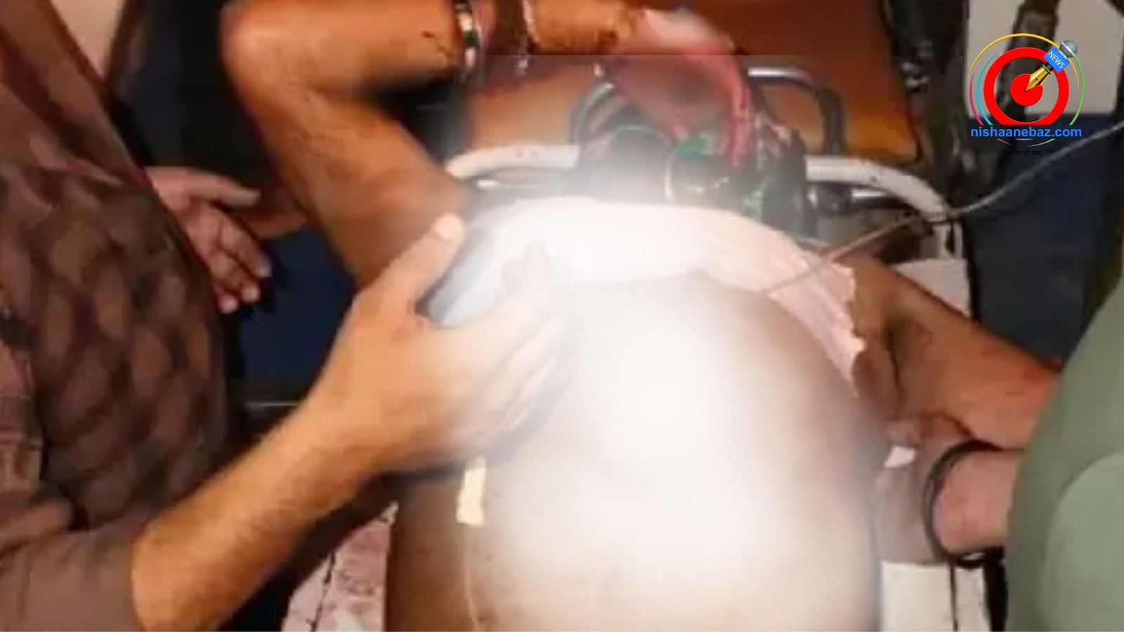 सैलून बना जंग का मैदान, चाकू से वार कर दो युवकों को किया लहूलुहान चाकू से वार कर दो युवकों को किया लहूलुहान