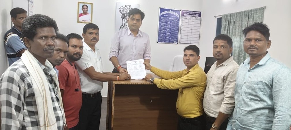 CG NEWS :ओबीसी महासभा ने 23 सूत्रीय मांगों को लेकर दंतेवाड़ा में सौंपा ज्ञापन, समानुपातिक हिस्सेदारी की उठाई मांग
