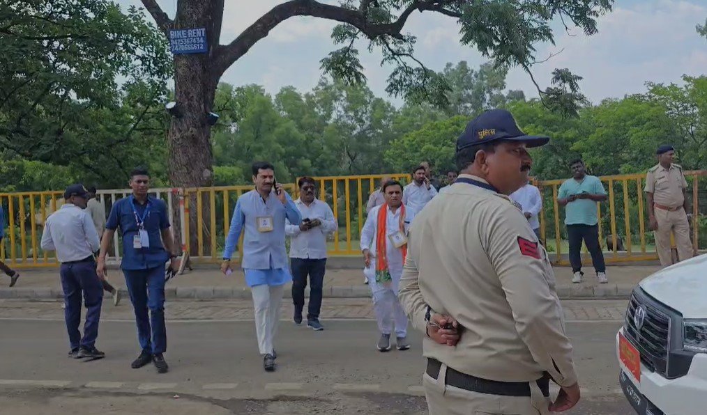 Pachmarhi News : पचमढ़ी में भाजपा विधायकों-सांसदों का तीन दिवसीय प्रशिक्षण शिविर, अटल वाटिका में “मां के नाम पौधारोपण”