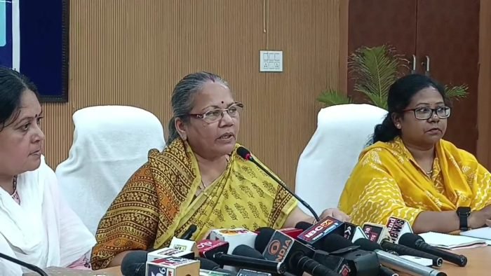 Korba News : महिला शिक्षिका ने प्रेमी के चक्कर में पति को किया इतना प्रताड़ित, महिला आयोग ने कहा….बर्खास्त कराईये