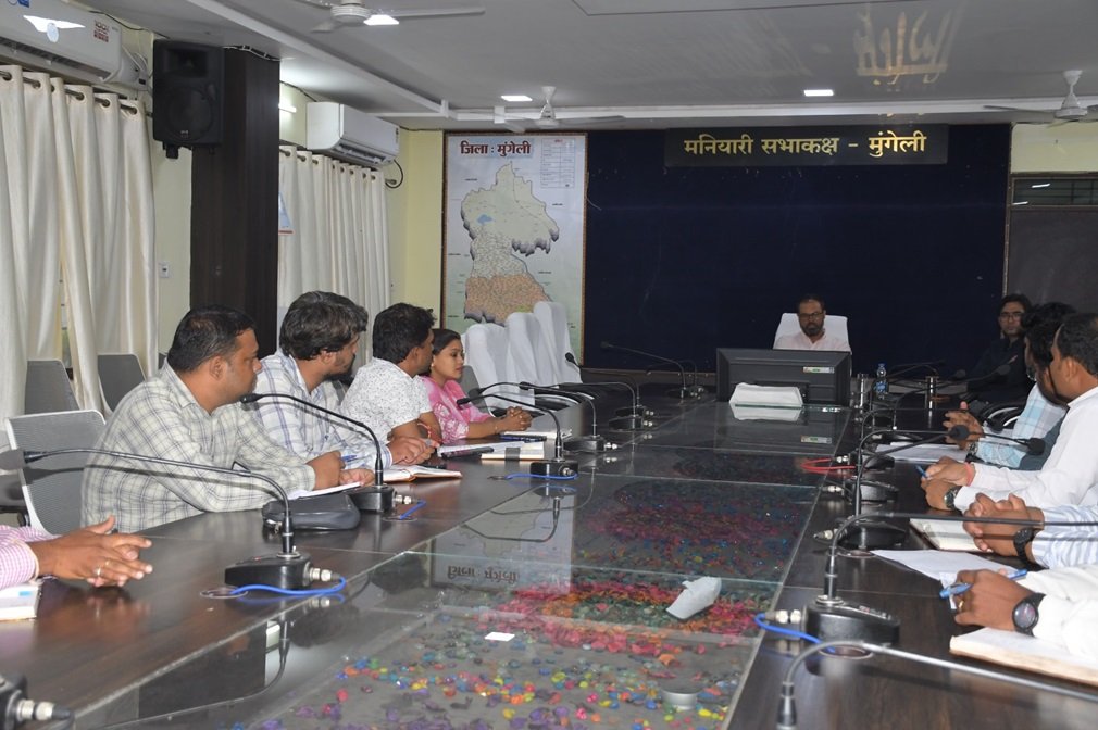 CG NEWS : विद्युत कटौती पर सख्त हुए कलेक्टर, अधिकारियों को दिए त्वरित समाधान और जवाबदेही तय करने के निर्देश