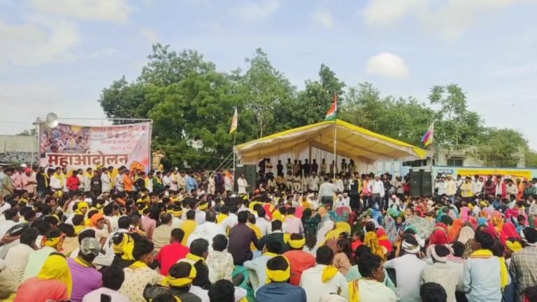 MP NEWS: आदिवासी समाज का आंदोलन तेज, वन विभाग की कार्रवाई पर फूटा गुस्सा, अफसरों के निलंबन की मांग