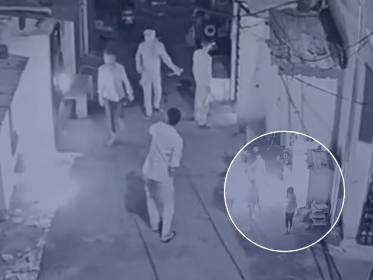 Bhopal नकाबपोश गैंग ने गाड़ियों में तोड़फोड़ कर लगाई आग