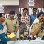 Bijapur Breaking : 26 लाख के इनामी समेत 12 नक्सलियों ने किया सरेंडर, 4 महिला माओवादी भी शामिल...