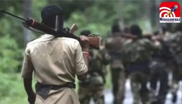 Bijapur News 12 ग्रामीणों को उठा ले गए नक्सली, जंगल में 3 की ले ली जान.... Bijapur News : 12 ग्रामीणों को उठा ले गए नक्सली, जंगल में 3 की ले ली जान....