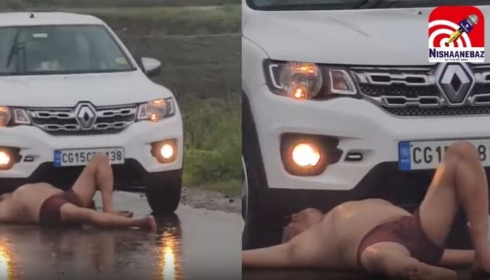 CG Viral Video : बीच सड़क पर अर्धनग्न बुजुर्ग का हंगामा, ट्रैफिक जाम, लोग देखते रह गए तमाशा…