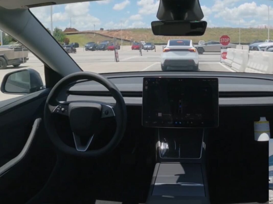 Automobile: बिना ड्राइवर, बिना रिमोट! कार फैक्ट्री से खुद चलकर पहुंची मालिक के घर