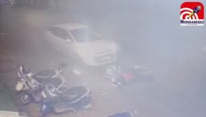 Gwalior Hit and Run : नशे में धुत कार चालक ने बाइक सवार को मारी टक्कर, CCTV में कैद हुई घटना 1 Gwalior Hit and Run : नशे में धुत कार चालक ने बाइक सवार को मारी टक्कर, CCTV में कैद हुई घटना