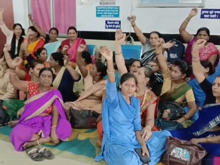 Jabalpur News: जबलपुर की लेडी एल्गिन अस्पताल में हंगामा, सीएमएचओ पर लगाए झूठे आश्वासन के आरोप