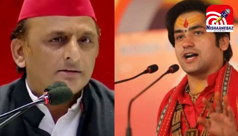 Politics News : अंडर टेबल पैसे लेते हैं धीरेंद्र शास्त्री : अखिलेश यादव….