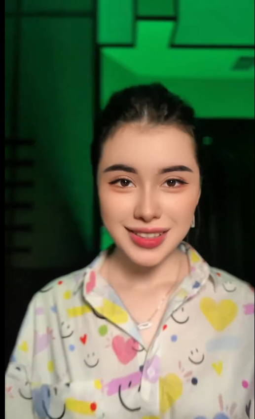 उज्बेक सिंगर रोबिया ने ‘आशिकी 2’ का गाना गाकर जीता दिल, वायरल वीडियो बना इंटरनेट सेंसेशन