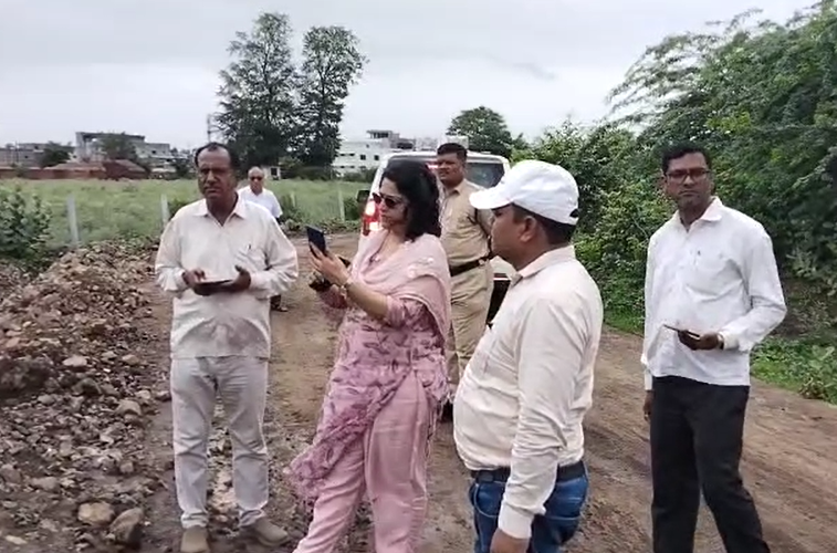 Burhanpur News :अवैध कॉलोनियों पर प्रशासन की कार्रवाई: हमीदपुरा, आजाद नगर और लोधीपुरा में जांच, कॉलोनाइजरों पर दर्ज होगी FIR