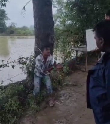 Itarsi News :माखननगर में तालिबानी सजा: युवक को पेड़ से बांधकर ढाबा संचालक ने की बेरहमी से पिटाई, वीडियो वायरल