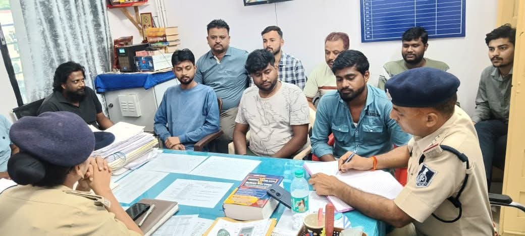 Anuppur News :कोतमा थाना में होटल-ढाबा संचालकों की बैठक, रात 11 बजे बाद संचालन पर रोक, अवैध शराब पर सख्ती, नियम तोड़ने पर होगी कड़ी कार्रवाई