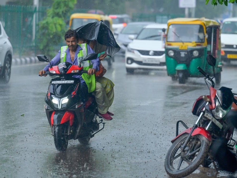 Monsoon Update : मॉनसून का कहर जारी, अगले सात दिन भारी बारिश का अलर्ट; यूपी से हिमाचल तक हाई अलर्ट