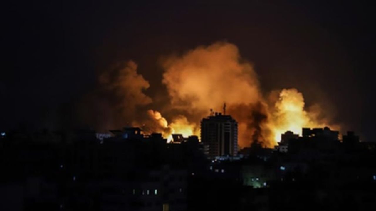 Russia–Ukraine War : 300 से ज्यादा ड्रोन, 30 मिसाइलों से हमला-रूस-यूक्रेन युद्ध में फिर तेज़ी, मॉस्को बोला – बातचीत को तैयार हैं
