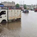 CG News : बारिश बनी आफत, घरों में घुसा गंदा पानी, बस्तियां जलमग्न...