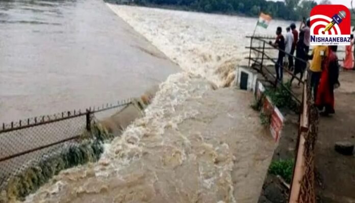 CG News : 15 हजार क्यूसेक पानी छोड़ने से बढ़ा शिवनाथ नदी का जलस्तर, बाढ़ खतरा?....... CG News : 15 हजार क्यूसेक पानी छोड़ने से बढ़ा शिवनाथ नदी का जलस्तर, बाढ़ खतरा?.......