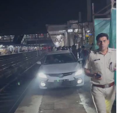 Gwalior News :ग्वालियर रेलवे स्टेशन पर सनक में दौड़ाई कार, पत्नी से विवाद के बाद युवक का खतरनाक कदम