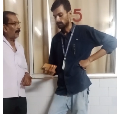 Reva News : रीवा के संजय गांधी अस्पताल में ‘मुर्दों की दलाली’ का आरोप: एंबुलेंस चालक पर दोगुना किराया वसूलने का भी आरोप