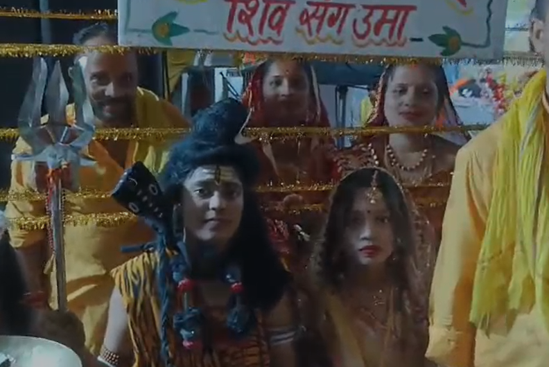 CG NEWS : शिव-पार्वती विवाह की भव्य झांकी से खरोरा शिवमय, शिव महापुराण कथा में उमड़ा श्रद्धा का सागर