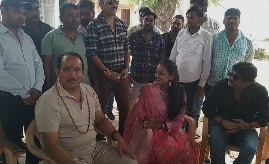 Gwalior News: महाकुंभ से वायरल हुई मोनालिसा पहुंचीं ग्वालियर, किया ये बड़ा ऐलान