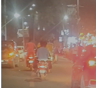 Gwalior News : स्टंटबाज बाइक सवार ने फैलाई दहशत, सुरक्षा व्यवस्था पर उठे सवाल, देखें वीडियो