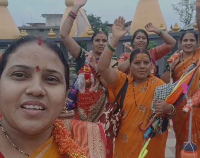 Kharora News : सावन के तीसरे सोमवार पर शिवभक्ति में लीन खरोरा, शिव शक्ति भजन मंडली ने की कांवड़ यात्रा