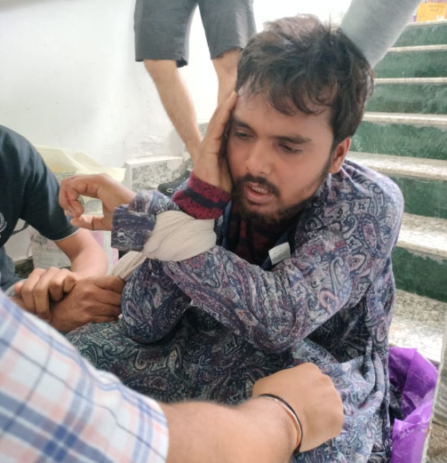 Jabalpur Crime : महिला डॉक्टर पर जानलेवा हमला, आरोपी युवक ने घर में घुसकर किया चाकुओं से वार