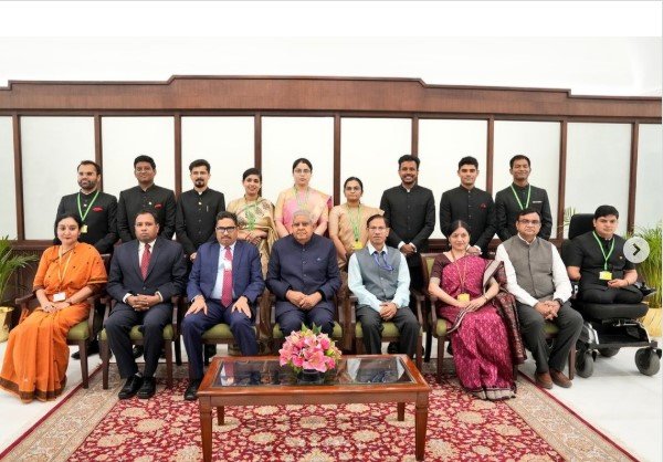 Global Strength : “कोई ताकत भारत को दिशा नहीं दिखा सकती” – उपराष्ट्रपति धनखड़ ने कहा, देश संप्रभु है और आत्मनिर्भर भी