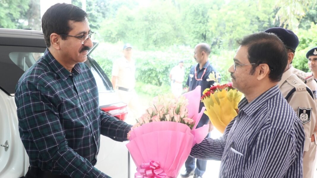 Madhya Pradesh High Court : जस्टिस संजीव सचदेवा कल लेंगे मध्यप्रदेश हाईकोर्ट के चीफ जस्टिस पद की शपथ, समारोह राजभवन के सांदीपनि सभागार में सुबह 10 बजे होगा