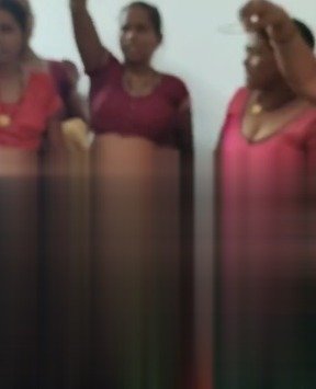 Korba News : रोजगार की मांग को लेकर भू-विस्थापित महिलाओं का अर्धनग्न प्रदर्शन….