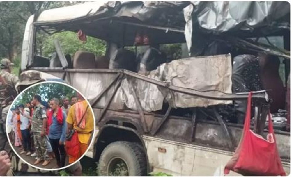 Deoghar Accident News: भीषण सड़क हादसा: कांवड़ियों की बस और ट्रक की टक्कर में 18 कांवड़ियों की मौत, 20 घायल