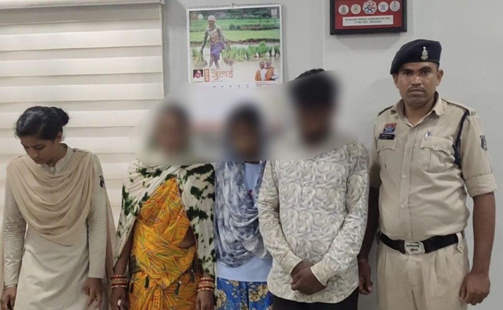 CG NEWS : ‘टोनही’ कहकर बदनाम करने की मिली सजा – पड़ोसी महिला ने बेटी और भतीजे संग की नृशंस हत्या, तीन गिरफ्तार