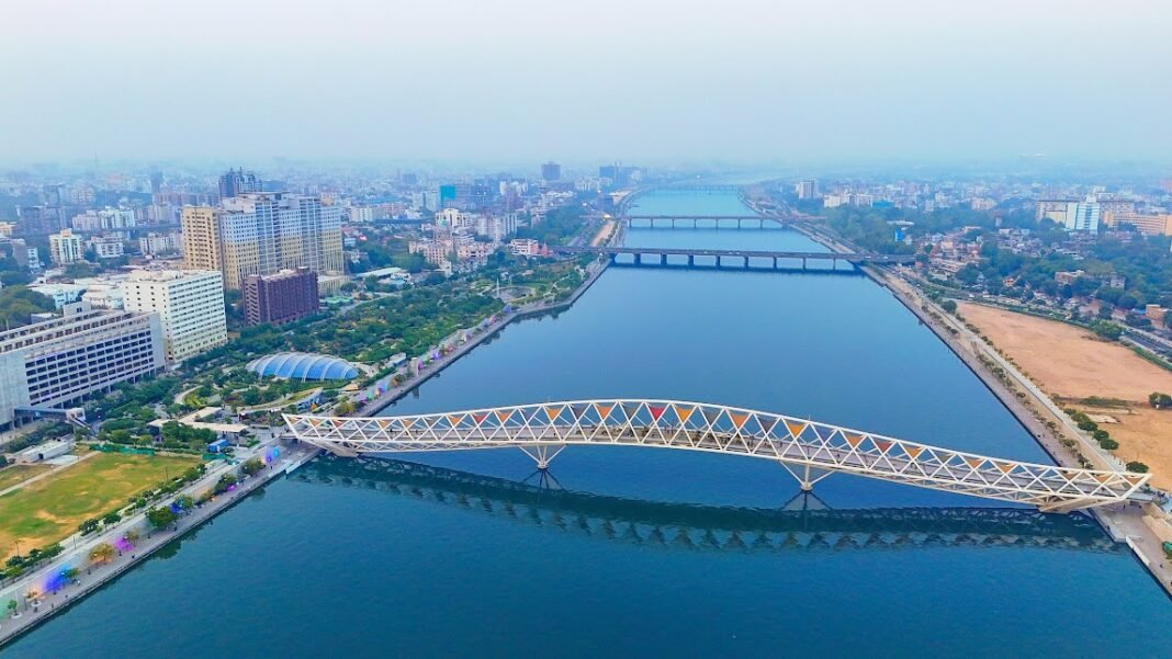 Super Sanitation League : अहमदाबाद सबसे साफ शहर, लखनऊ की ऐतिहासिक छलांग, इंदौर ‘सुपर लीग’ में