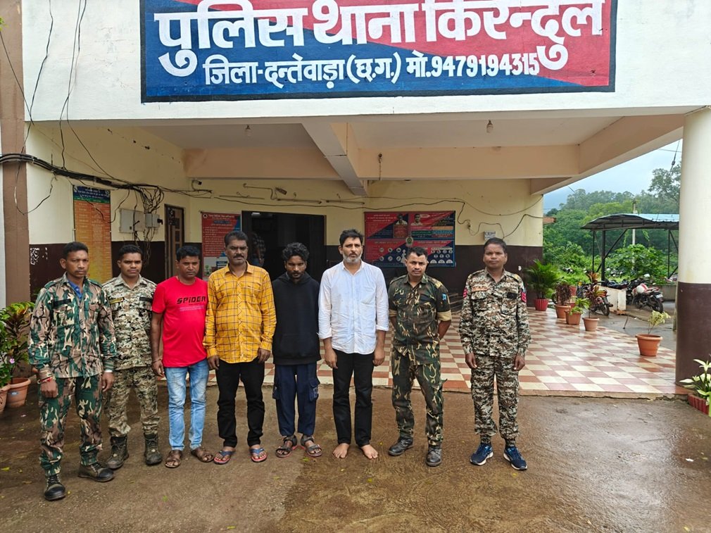 Bacheli News : किरंदुल में L\&T कंपनी से लाखों की चोरी, चार आरोपी गिरफ्तार — ट्रक समेत ₹6.35 लाख का माल बरामद