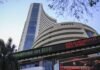 Market Crash Alert : अमेरिका-भारत वार्ता से पहले सतर्कता , टेक सेक्टर में बिकवाली से सेंसेक्स 375 अंक नीचे #nishaanebaz.com