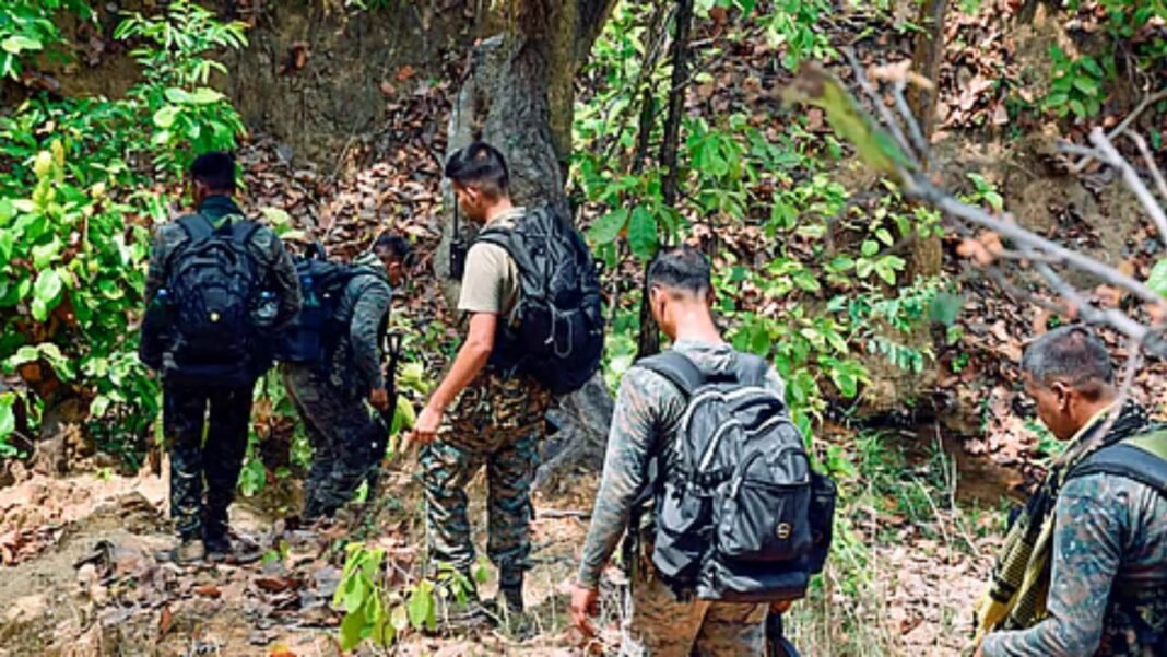 Operation Monsoon : नारायणपुर में मुठभेड़, 6 नक्सली ढेर — जंगलों में घेराबंदी तेज