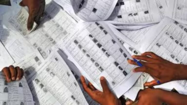 Bihar news : चुनाव आयोग की SIR रिपोर्ट से उठा सियासी तूफान, 65 लाख वोटर सूची से हटने की संभावना पर बवाल