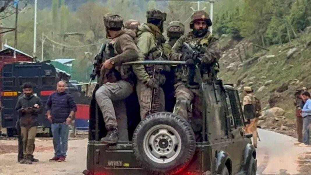 Indian Army : जम्मू-कश्मीर के पुंछ में LoC के पास बारूदी सुरंग विस्फोट, एक जवान शहीद, दो घायल