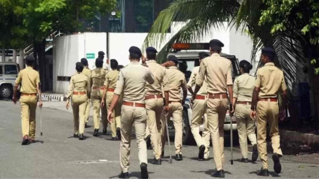Bomb threats : मुंबई में एक बार फिर बम धमाके की धमकी से मचा हड़कंप, पुलिस और बम स्क्वॉड ने की जांच – नहीं मिला कोई विस्फोटक