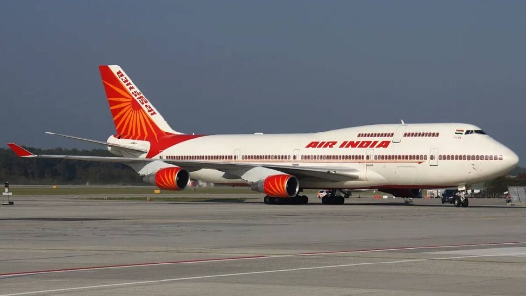 Air India : दिल्ली एयरपोर्ट पर बड़ा संकट टला : टेकऑफ से पहले एयर इंडिया की फ्लाइट AI2403 रुकी, टला हादसा