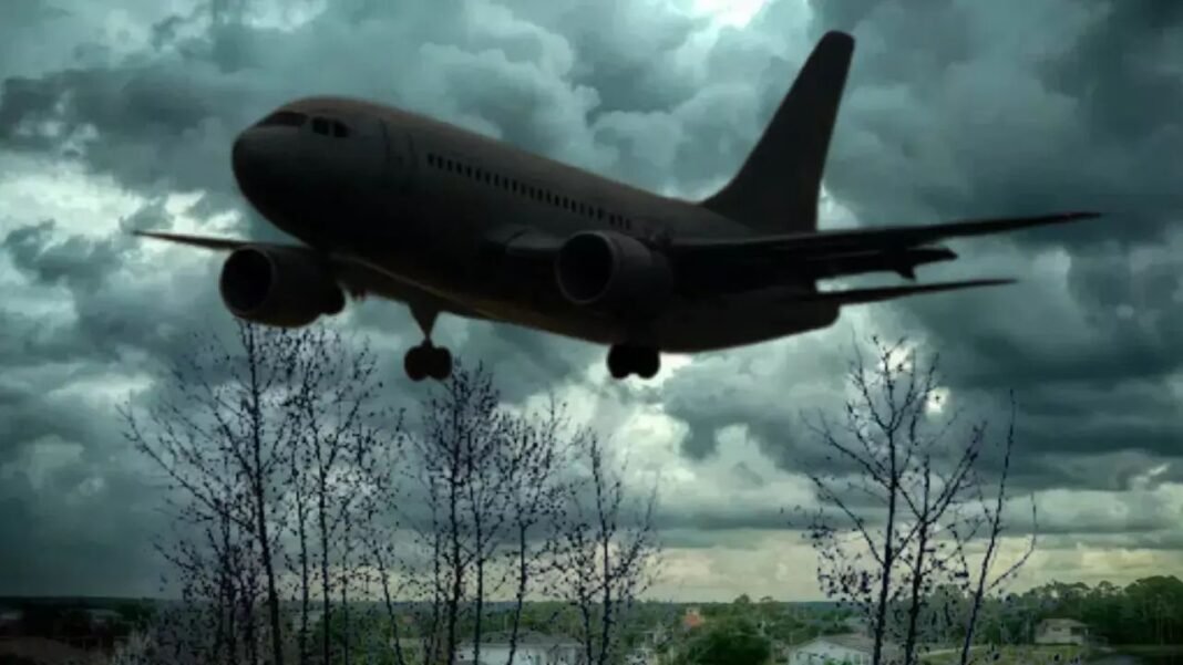 Plane accident : रूस में बड़ा विमान हादसा-एएन-24 विमान का मलबा मिला, सभी लोगों के मारे जाने की आशंका