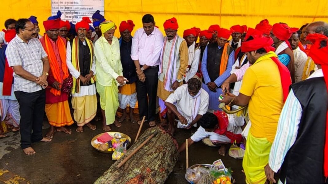 Bastar Dussehra 2025 : पाट जात्रा के साथ शुरू हुआ विश्व प्रसिद्ध पर्व, 75 दिनों तक चलेगा भव्य आयोजन