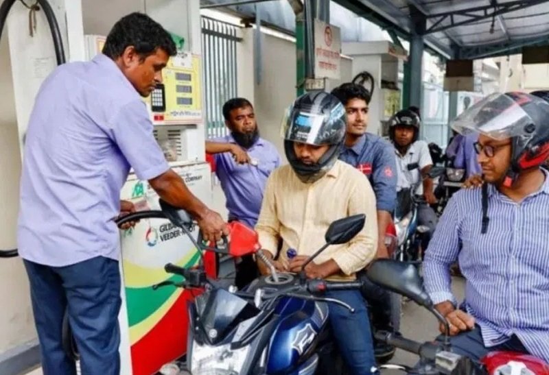 Raipur News : रायपुर में इस तारीख से लागू होगा नियम: बिना हेलमेट नहीं मिलेगा पेट्रोल, पढ़िए खबर