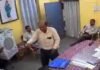CG NEWS : शिक्षिका को रिलीव करने पर बौखलाये प्रधान पाठक पति ने खोया आपा, BEO आफिस में घुसकर दे दी धमकी, वीडियो वायरल CG NEWS