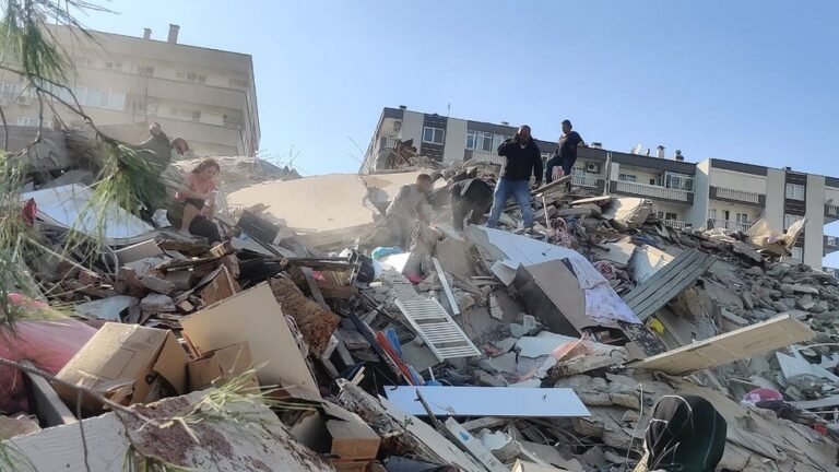Turkiye Earthquake : बालिकेसिर में 6.1 तीव्रता का भूकंप, 12 इमारतें क्षतिग्रस्त, 1 की मौत, दर्जनों घायल....