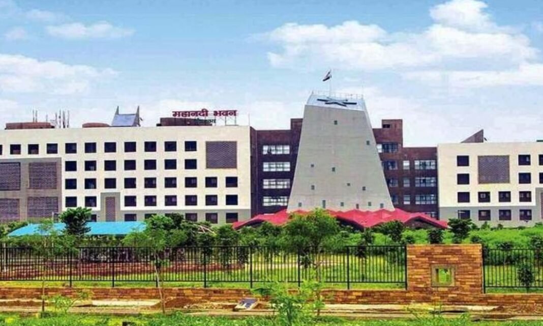 साप्रवि ने पांच सचिवों के विभागीय प्रभार बदले, कई अधिकारी नए पदस्थापित