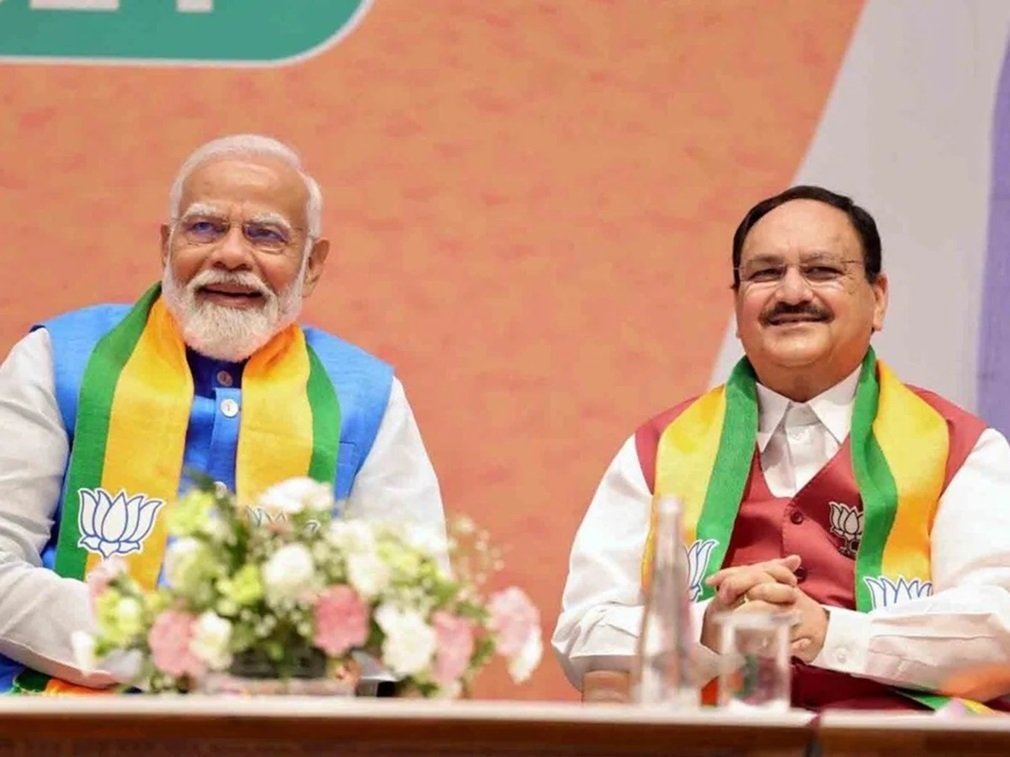 vice presidential election : उपराष्ट्रपति चुनाव की जंग तेज, NDA और INDIA गठबंधन आमने-सामने, अगले उपराष्ट्रपति की रेस में नया दिग्गज, पीएम मोदी का भी पूरा भरोसा